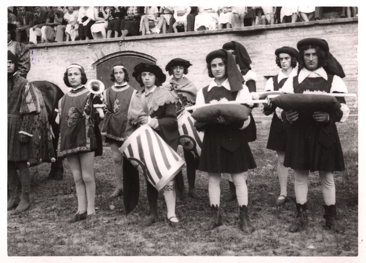 Festa di San Giuliano - quintana 1936, Biblioteca Comunale Mozzi Borgetti