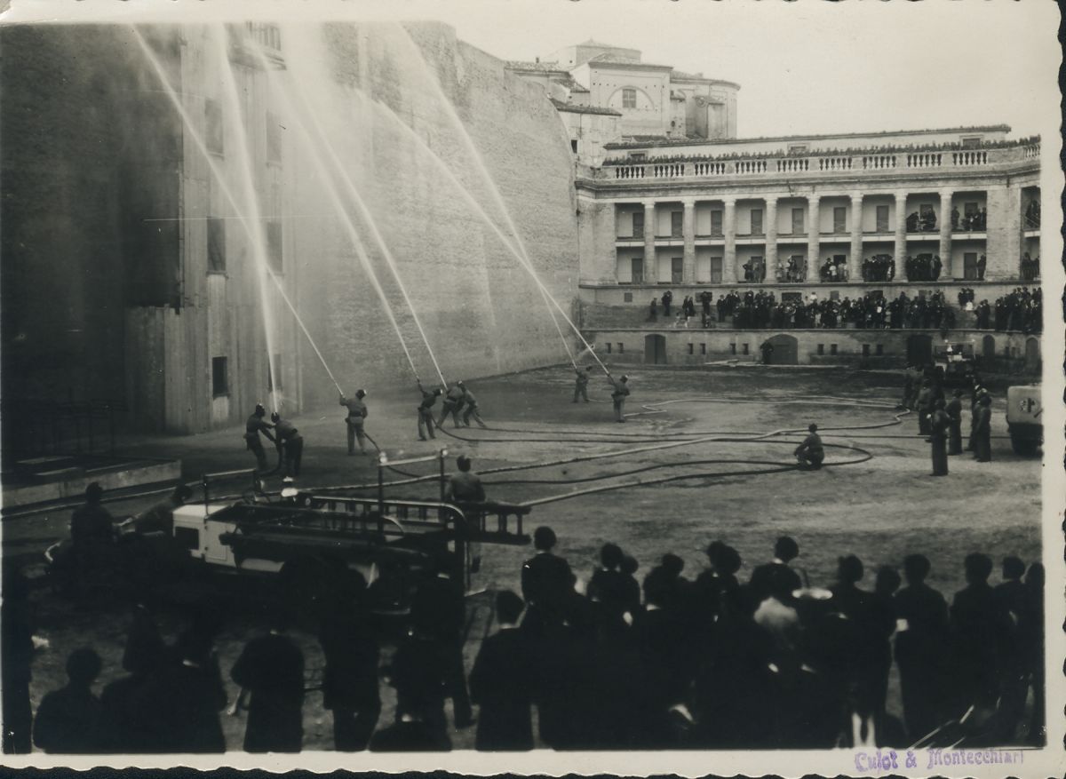Manifestazione pompieri_1931, Biblioteca Comunale Mozzi Borgetti